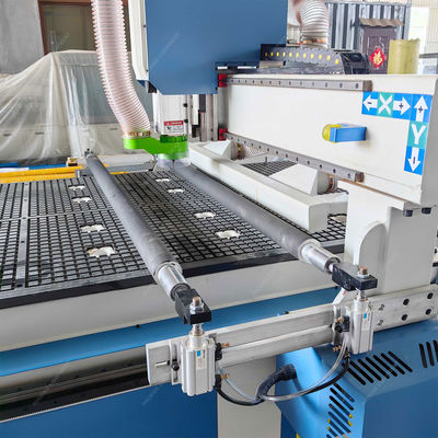 Veelzijdige 3-assige CNC-graverings- en freesmachine met Taiwan Hiwin Square Guide Rail
