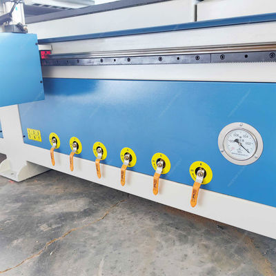 Veelzijdige 3-assige CNC-graverings- en freesmachine met Taiwan Hiwin Square Guide Rail