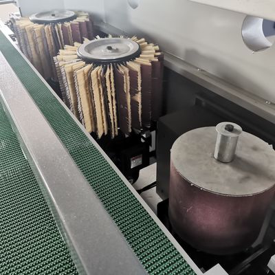 Houtbewerking Verticale automatische zijrand slijpmachine met 240 kg gewicht en ontwerp