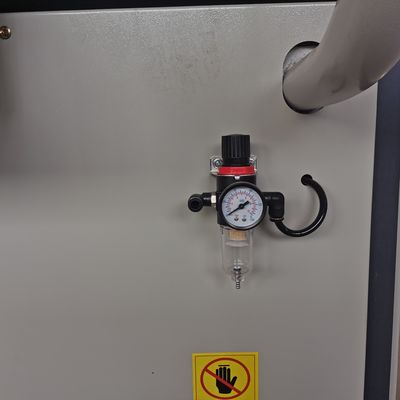Houtbewerking Verticale automatische zijrand slijpmachine met 240 kg gewicht en ontwerp