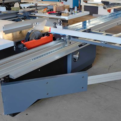 Horizontale zware precisiezaag voor houtbewerking Maximale snijlengte 3200 mm