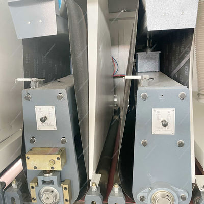 3000 KG R-R 630 1000 1300 Automatische metaalsandmachine voor het verwijderen van roest en oxide