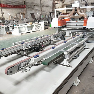 Vier zijden cirkelvormige afsnijzaagmachine voor houten deurpanelen in meubelfabrieken