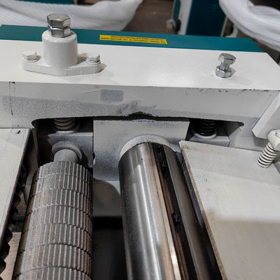 Hout eenzijdige platmachine Min. Platmachine Dikte 8 mm Spanning 380V 50Hz 3 fasen