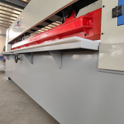 Elektrische houtbewerkingsfolieer knipmachine MJB318 4600*1380*1900mm Werkgrootte