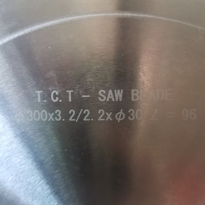 Tct Carbide materiaal legering Houtbewerking Circulaire zaagblad voor het snijden van massief hout
