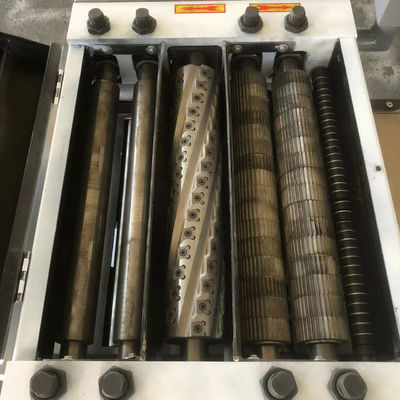 Automatische voeding 600 mm breedte massief hout dubbelzijdig dikker planer machine voor het plannen