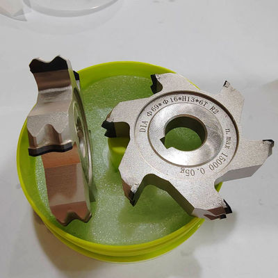 Lichte freesmachine voor volledig automatisch houtwerkgereedschap CNC-bewerkingscentrum