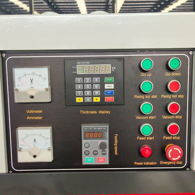 Planer met maximale snijbreedte van 1300 mm voor industriële houtbewerking van massief hout en MDF