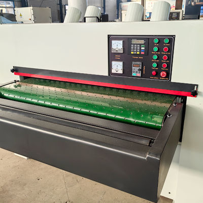 Planer met maximale snijbreedte van 1300 mm voor industriële houtbewerking van massief hout en MDF