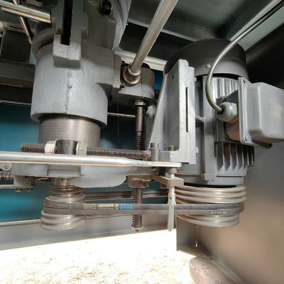 600 kg Houtbewerking Automatische spindelvormmachine voor snel en glad houtvormen