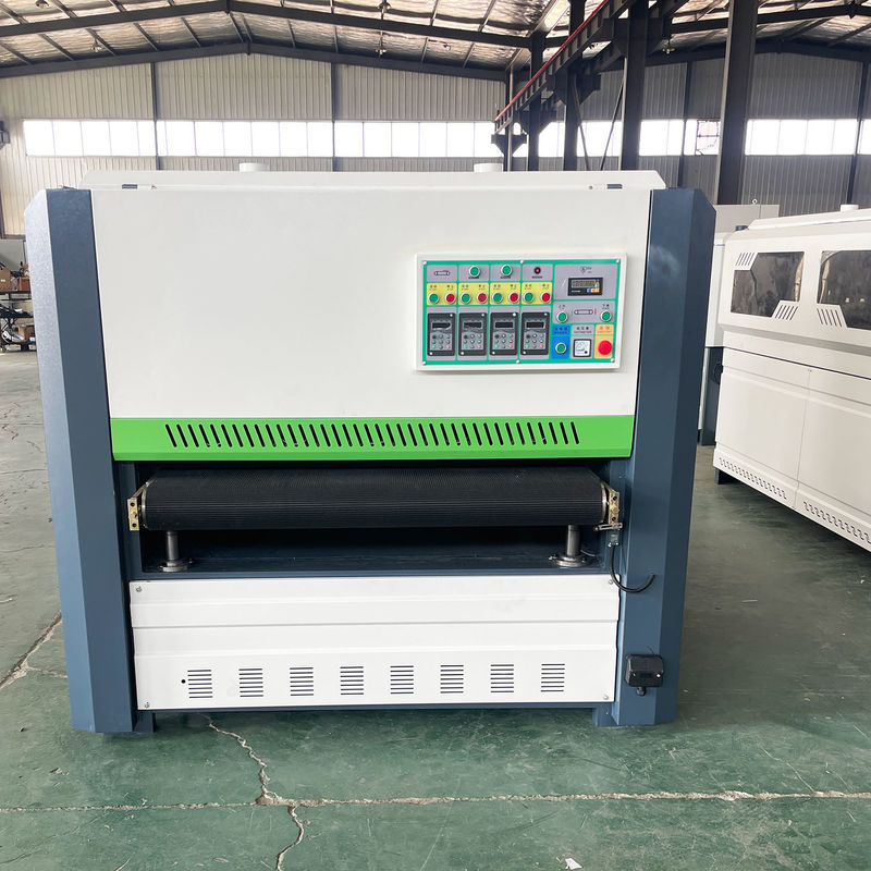 Houtborstelsandpoetsmachine met 9-stukken schijfbrushes en 1,5 kW motor