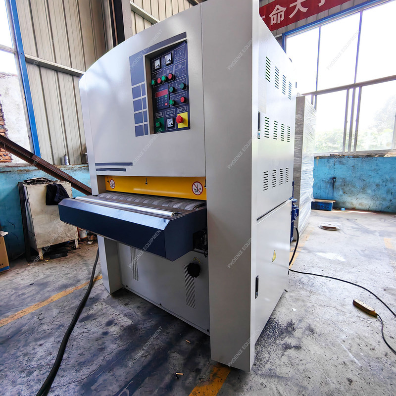 64kW vermogen R-R630 Houten vloerpoetssanders met breedbandconveyor borstel hoog