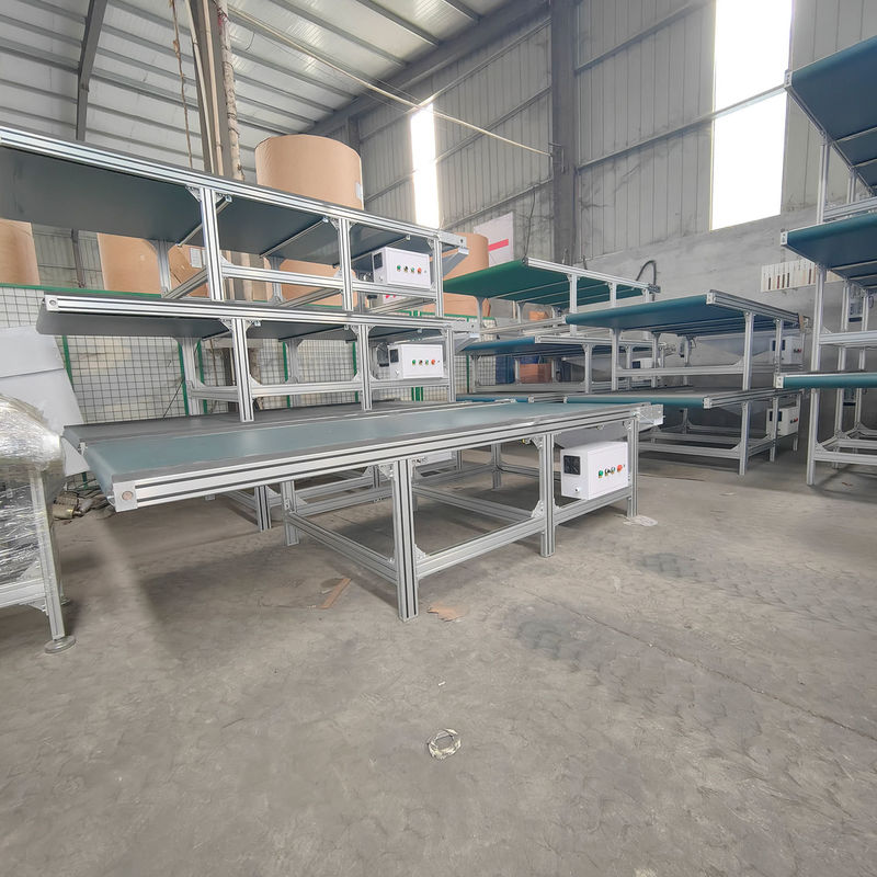 Volledig automatische houtbewerkingsproductielijn Speciale snijtafel met gemakkelijke bediening