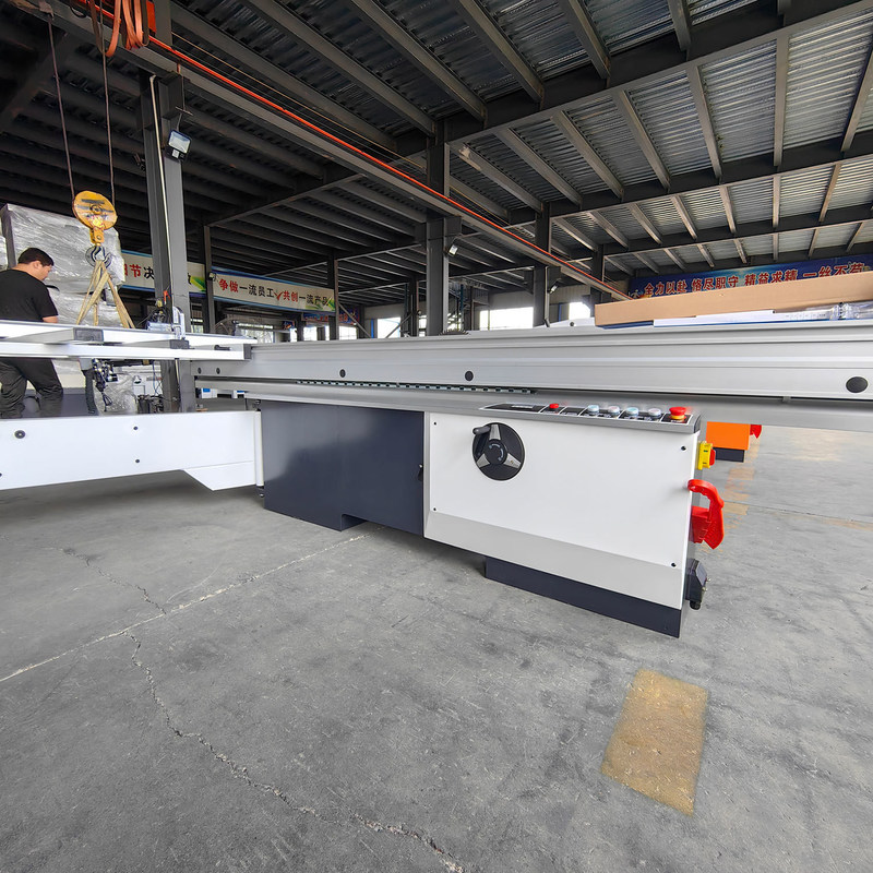 Automatische horizontale houtsnijmachine met schuiftafel MJ6132