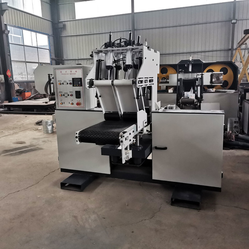 Bandzaagmachine voor het snijden van vierkante hout