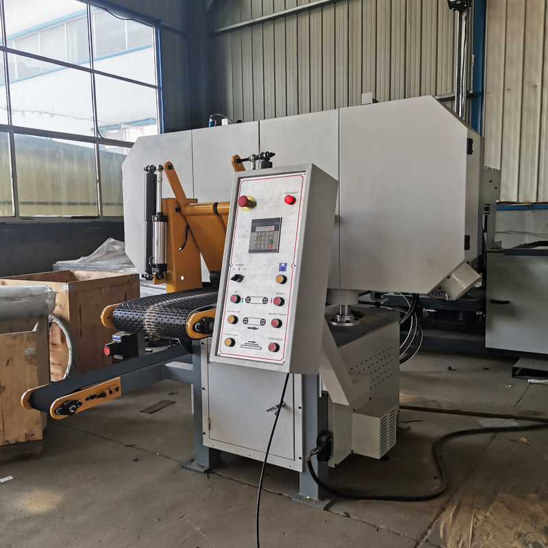 Totaal vermogen 17,22kw Houten CNC-bandzaagmachine MJ400 voor houtbewerking
