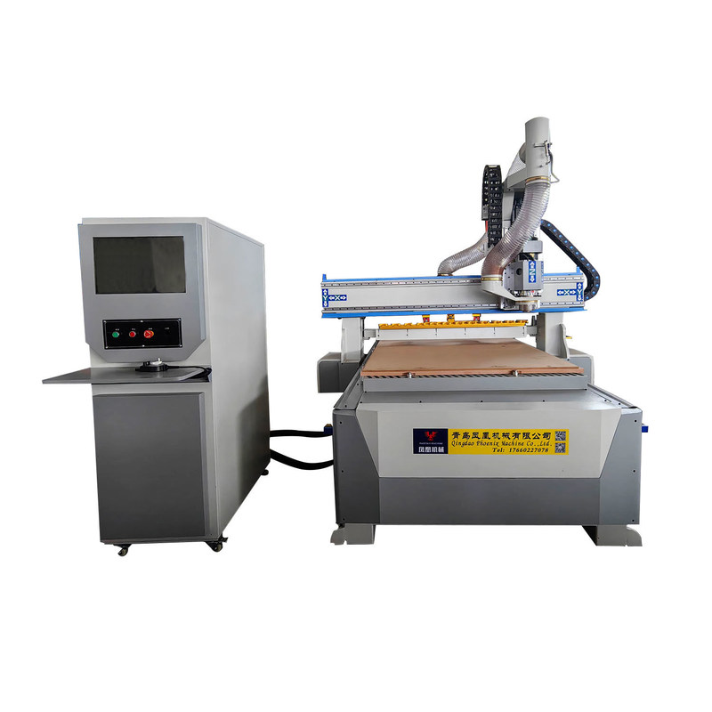 PK1325 Volledig geautomatiseerd rechtlijnig bewerkingscentrum met 12 gereedschapsmagazines CNC-router