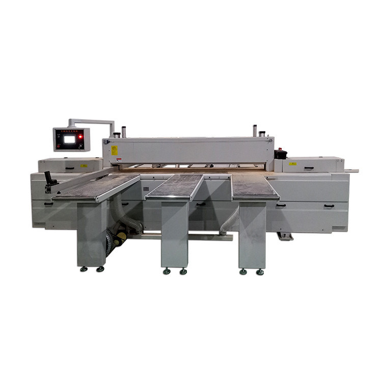 Houtbewerkingsapparatuur Automatische ijzerzaag CNC met 5200mm*3900mm*1700mm Specificaties