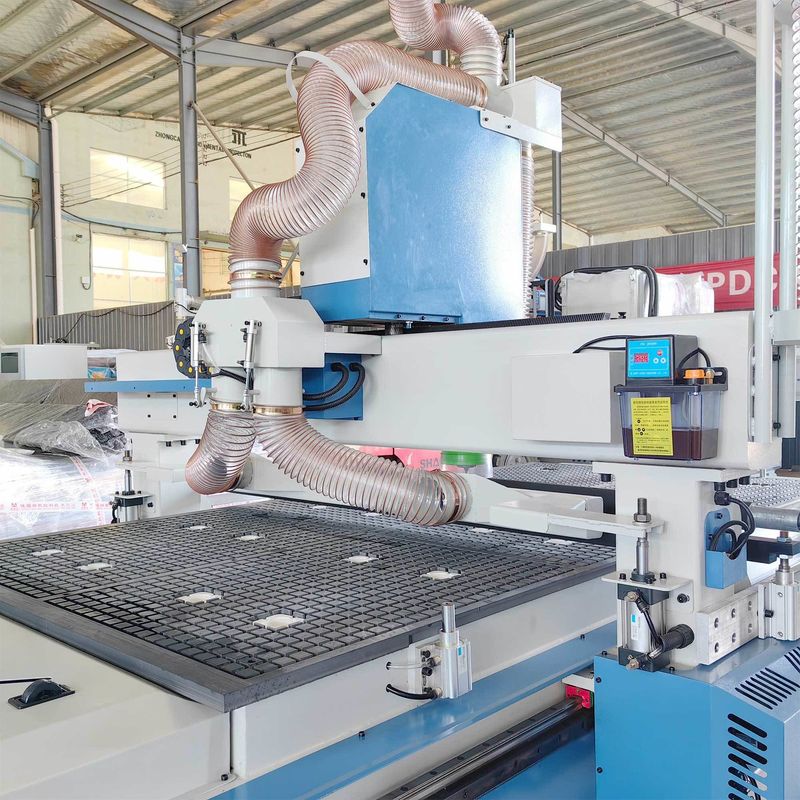 High Speed 6 Spindels CNC Houtbewerking Router voor 3D-snijwerk en graveren Houtbewerking