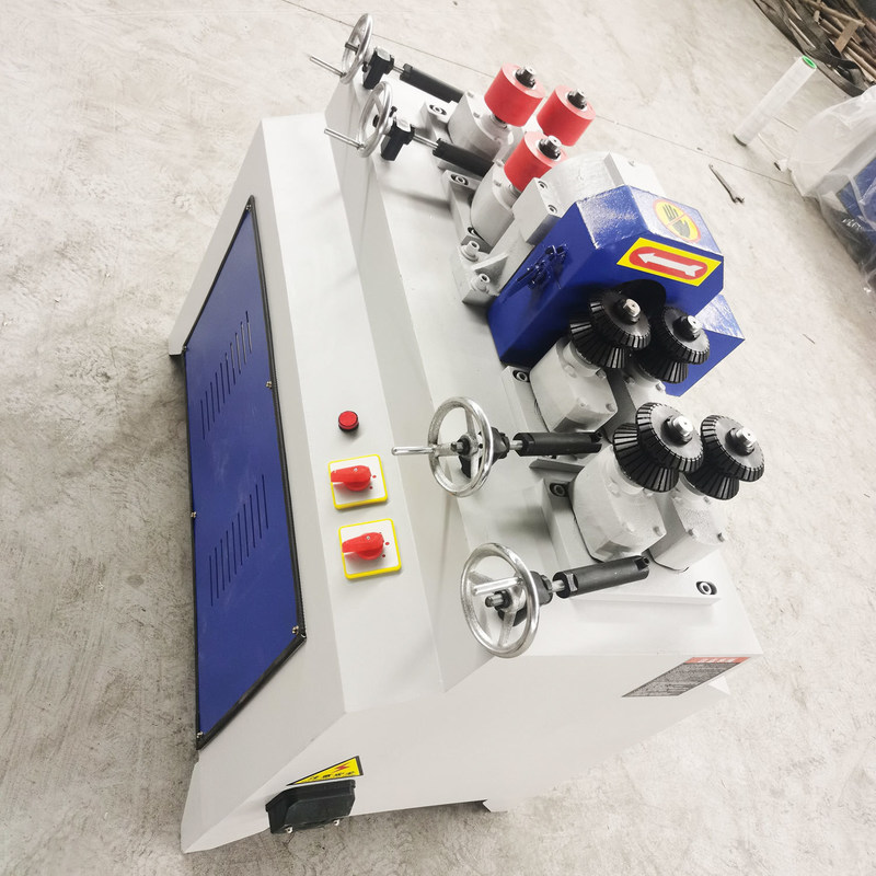 Hoog snelheids roterende roterende houten staafmachine met minimale verwerkingslengte van 400 mm