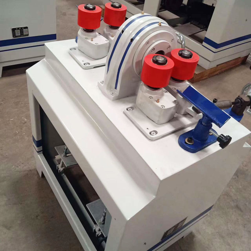 Versnelling van het voedingssysteem met dubbele trekversnelling van 3-5 m/min in houtbewerkingsmachines voor ronde staven